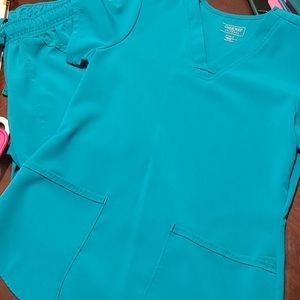 Small Cherokee Teal Set (top and bottom)